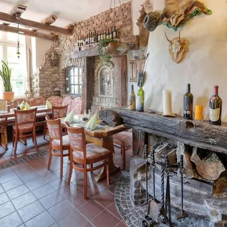 Hotel Restaurant Mathildenhof 3*