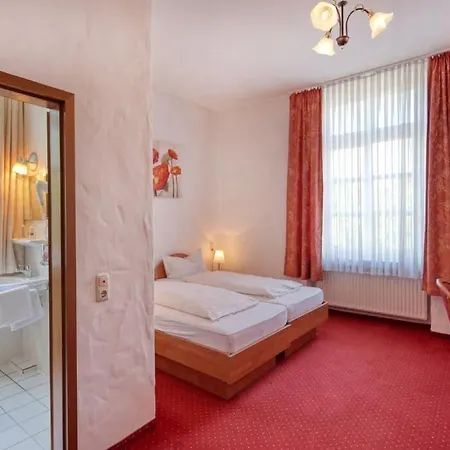 Restaurant Mathildenhof Отель 3*