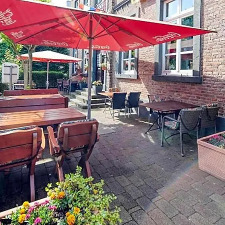 Restaurant Mathildenhof Отель Пульхайм